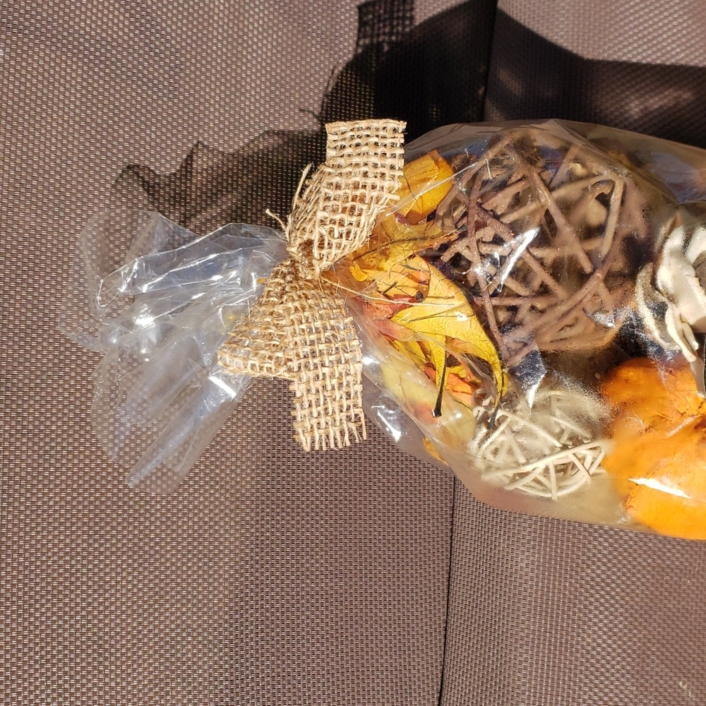 Fall Decorations, The Garden Collection - Picture 3 of 5